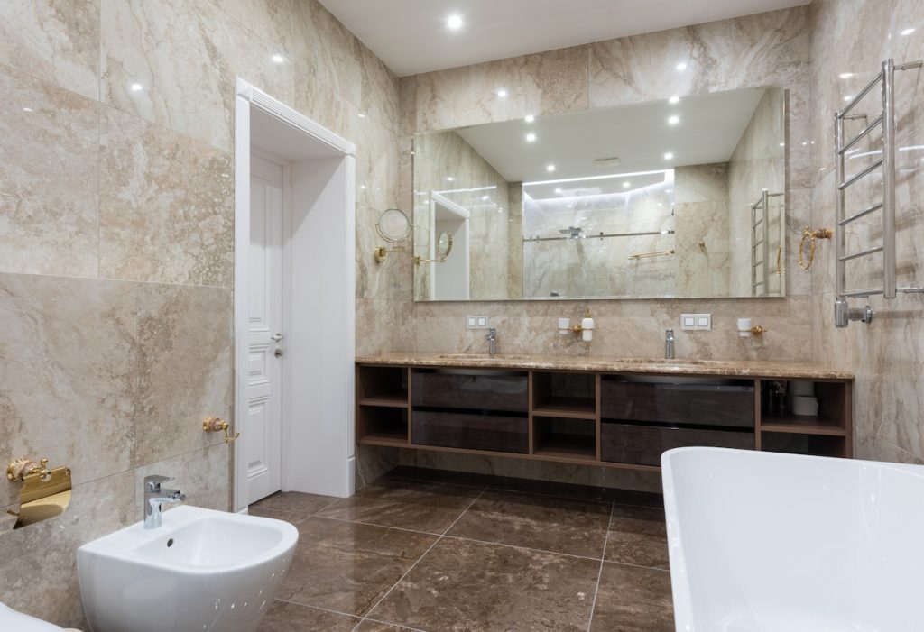 Vented bathroom door